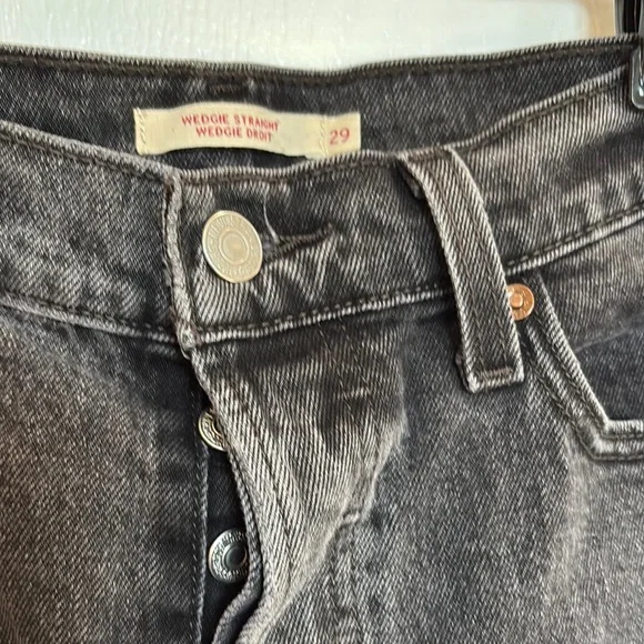 Levi's High Rise Black Jeans - Picture 4 of 4